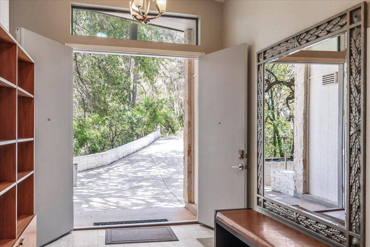 207 Rogers Ridge ST, San Marcos, TX 78666