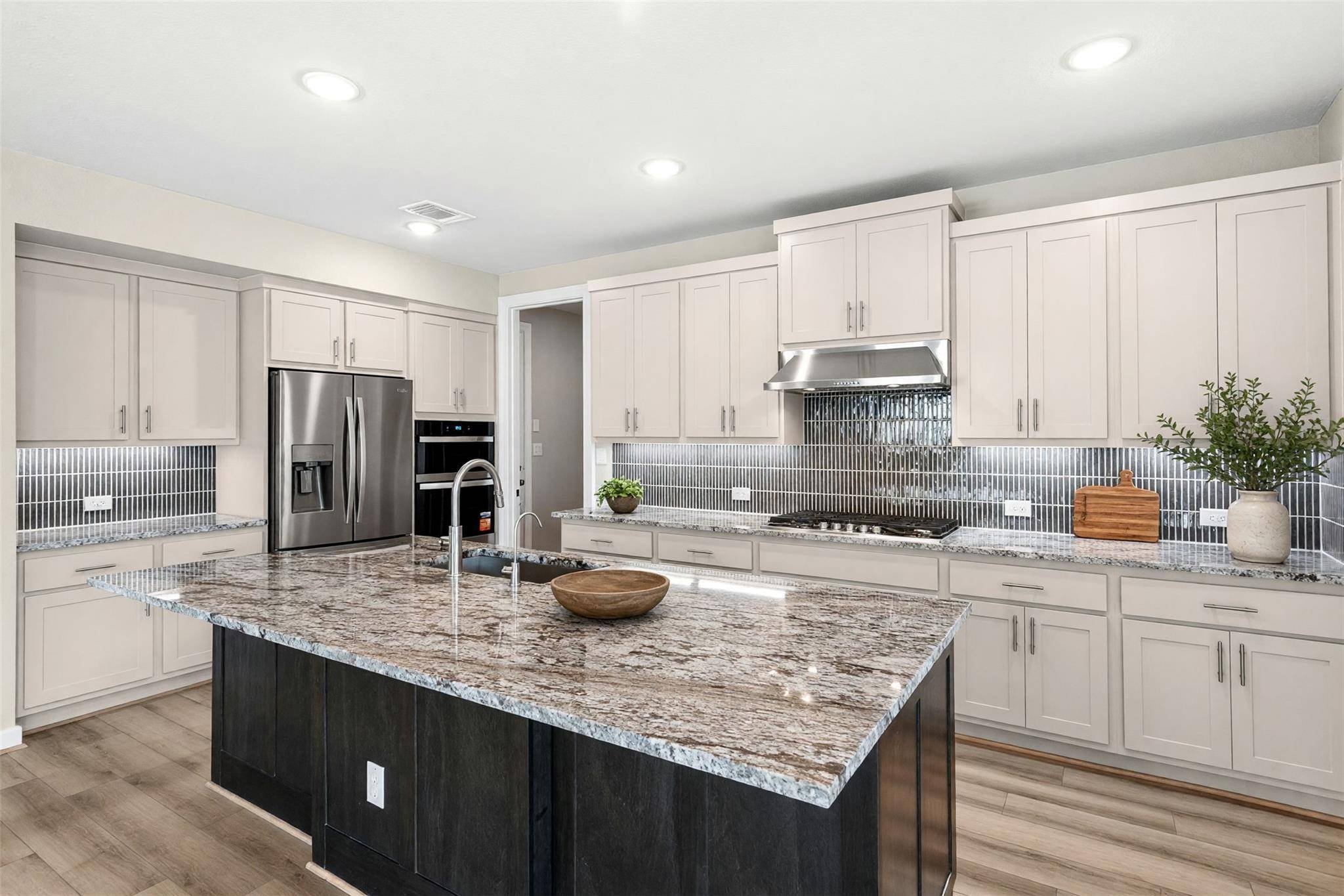 4709 College Square DR, Round Rock, TX 78665