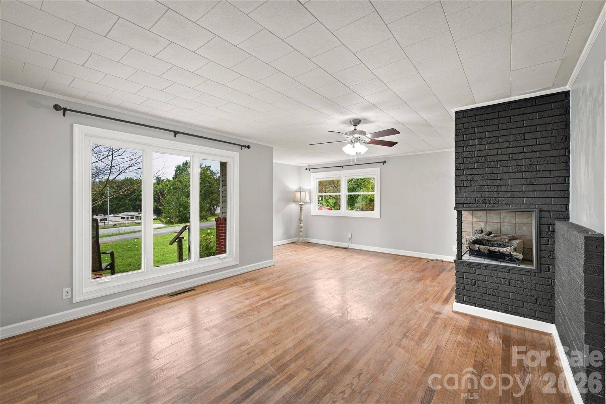 316 Hibriten DR SW, Lenoir, NC 28645