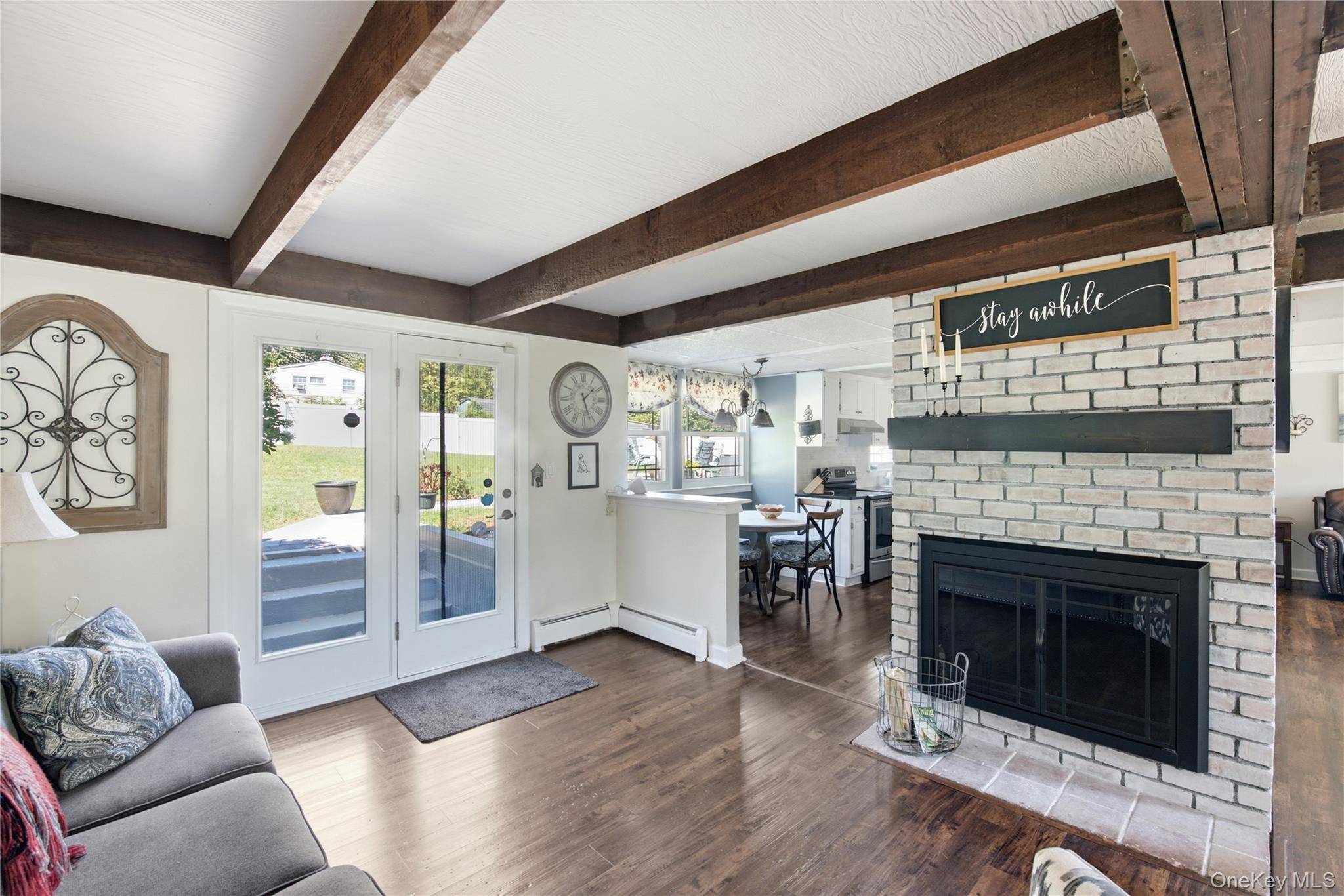 44 Ivy League LN, Stony Brook, NY 11790