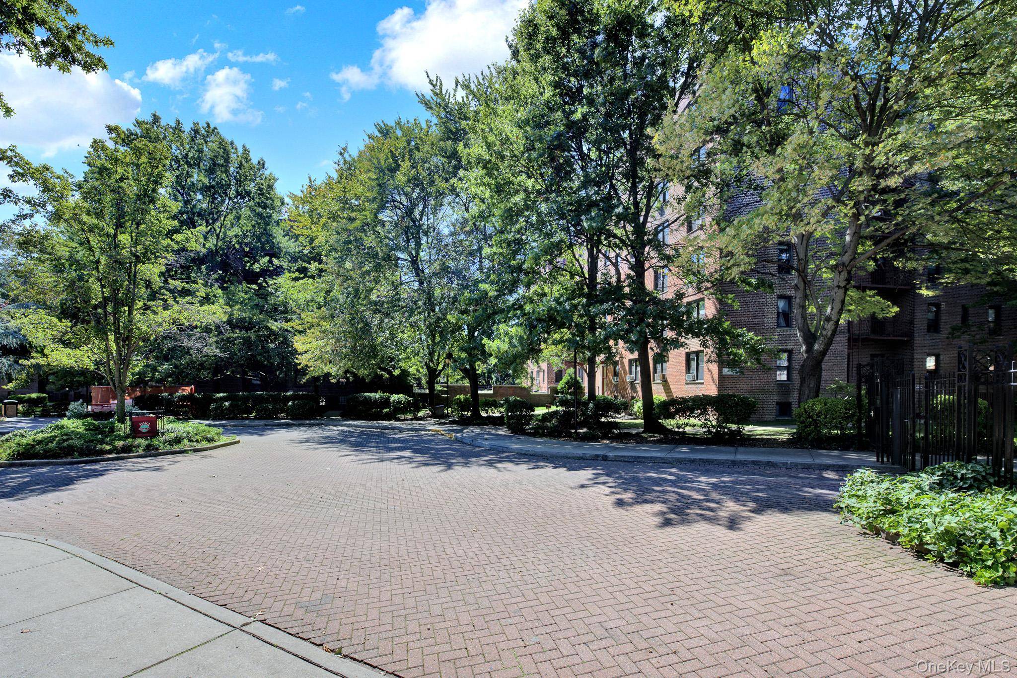 150-10 71st AVE #6H, Flushing, NY 11367