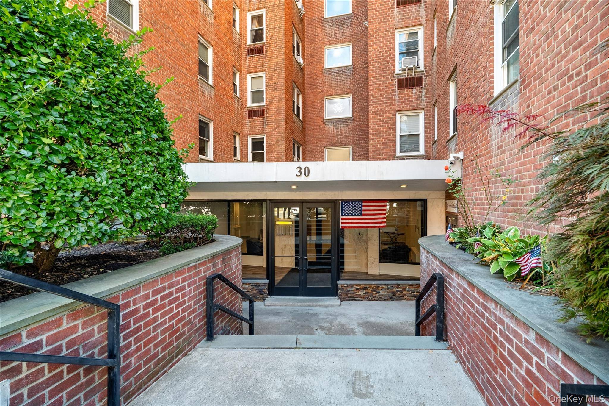 30 E Hartsdale AVE #3L, Hartsdale, NY 10530