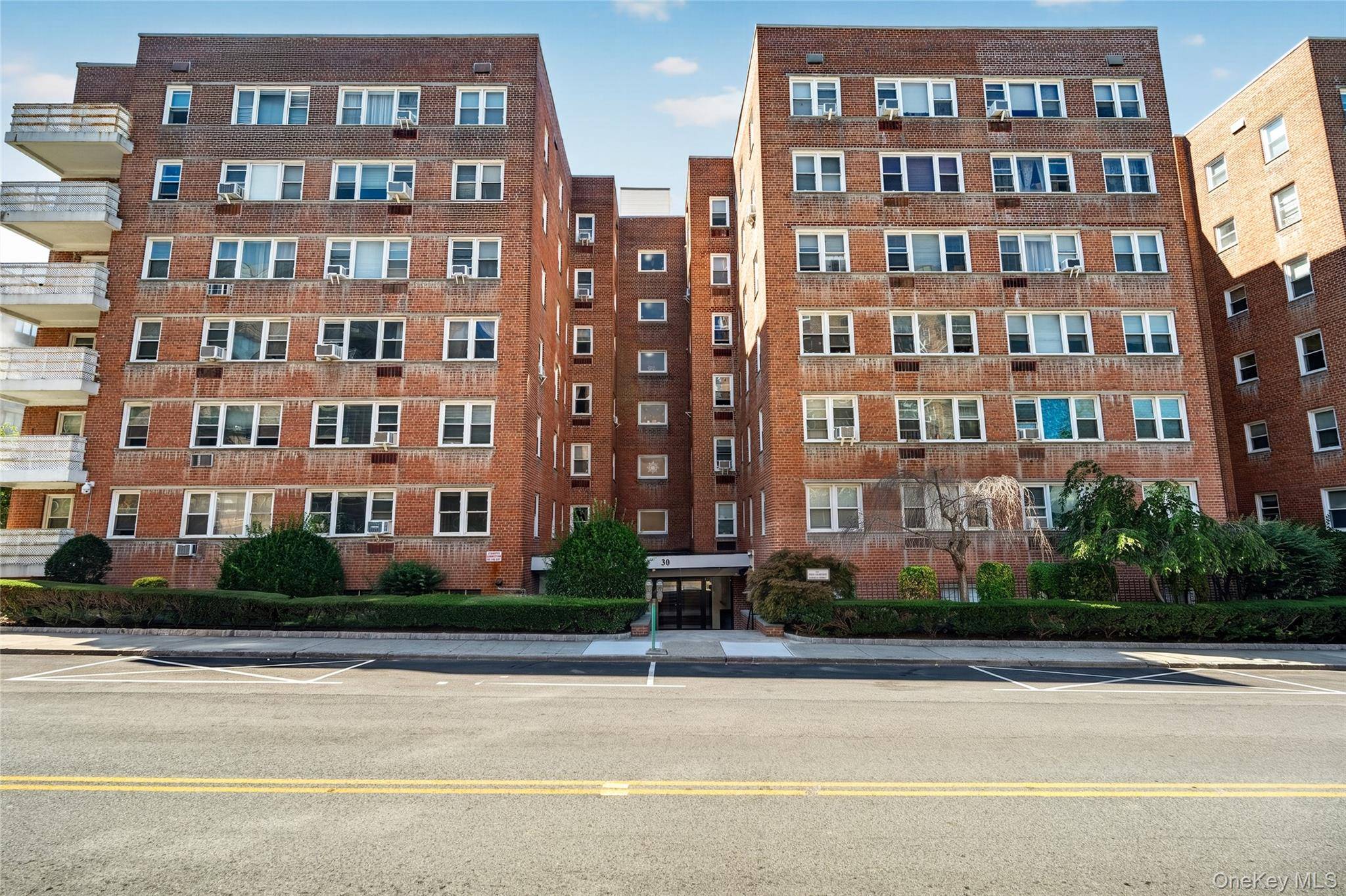30 E Hartsdale AVE #3L, Hartsdale, NY 10530