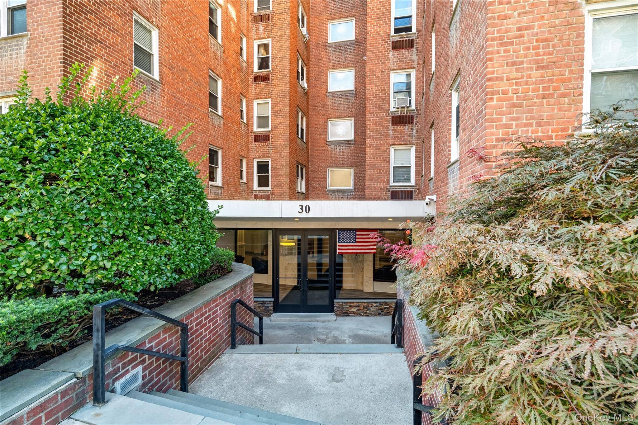30 E Hartsdale AVE #3L, Hartsdale, NY 10530