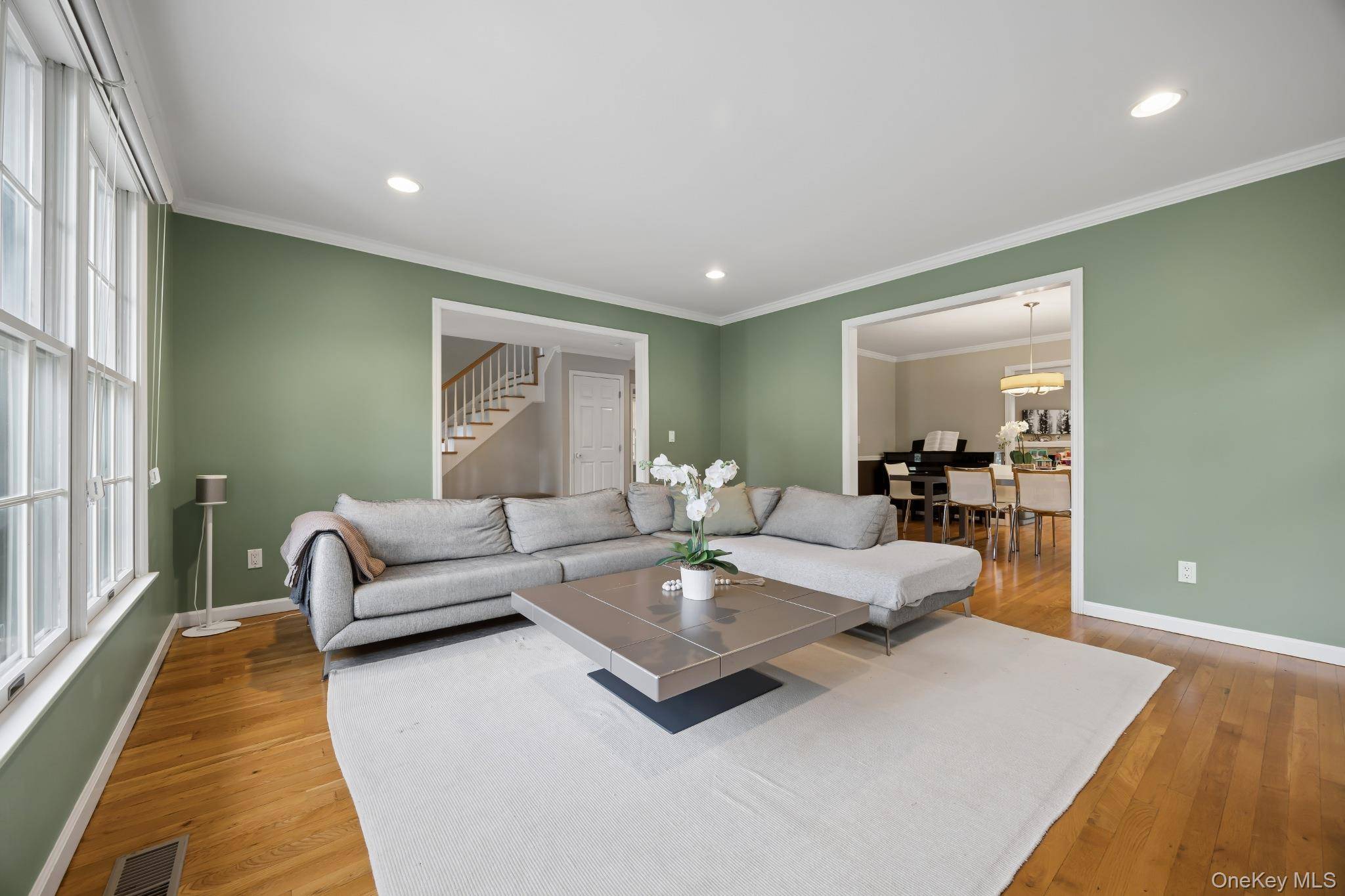 92 Brown RD, Scarsdale, NY 10583