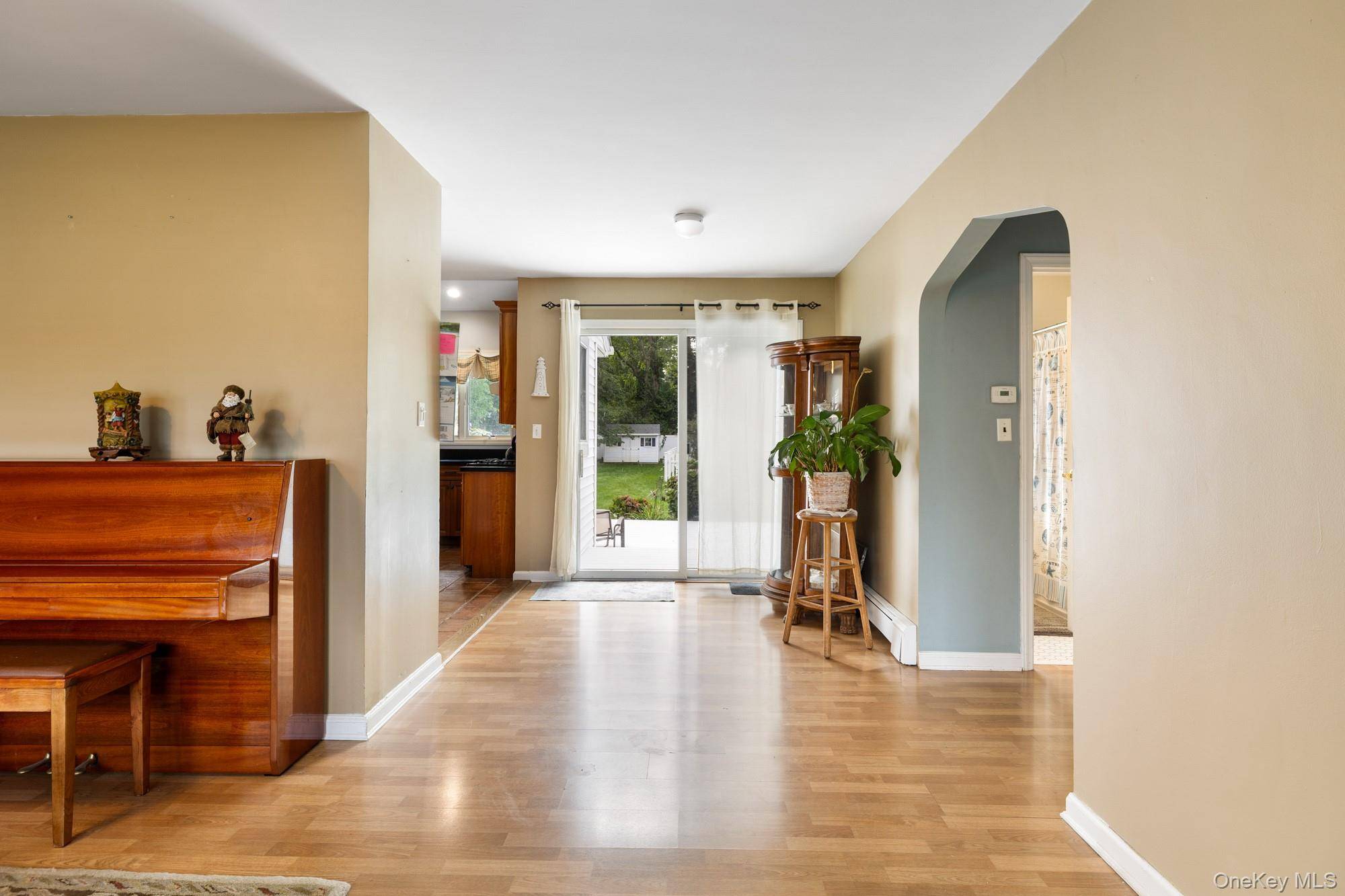 627 6th ST, East Northport, NY 11731