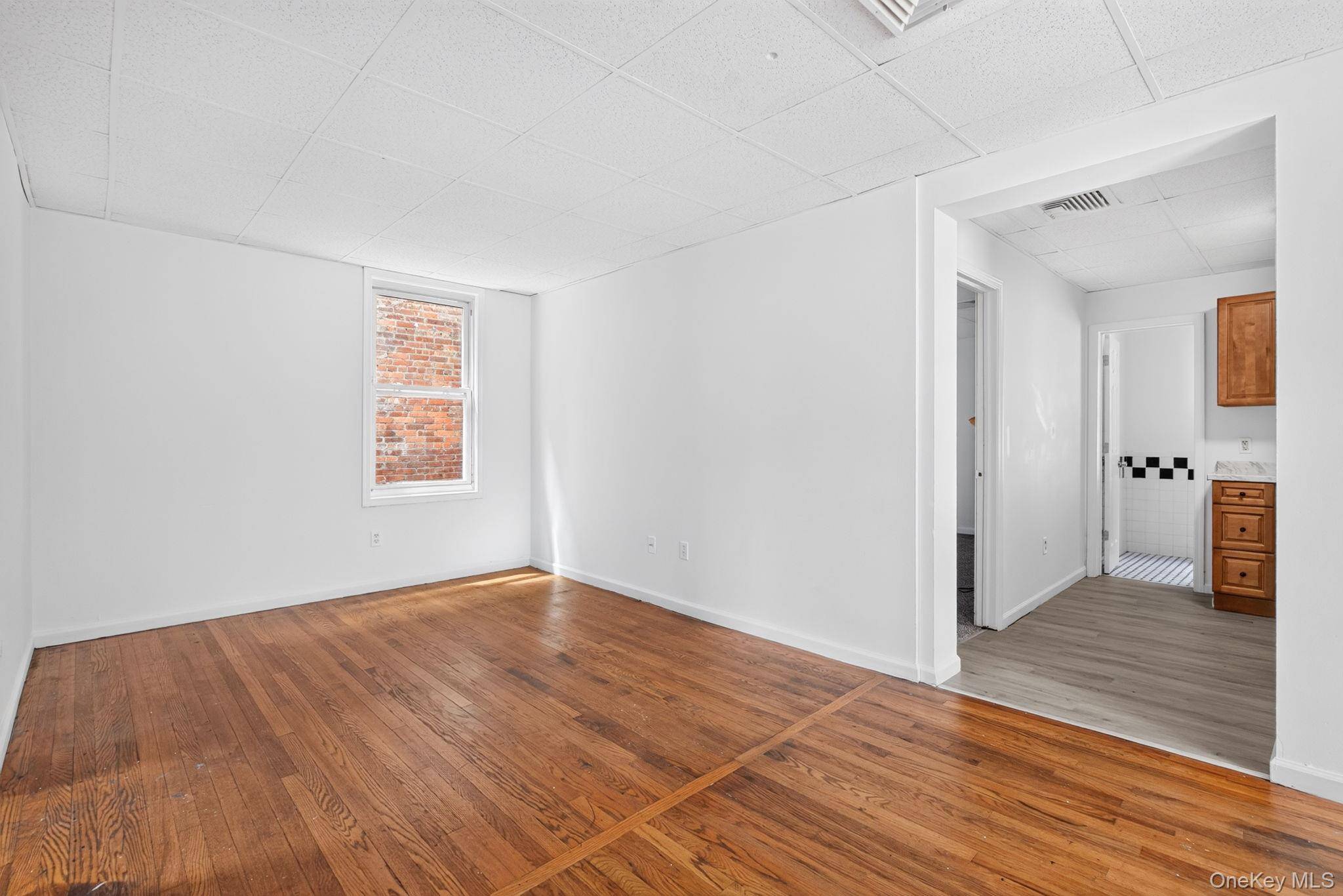 54 Gifford AVE #2, Poughkeepsie, NY 12601
