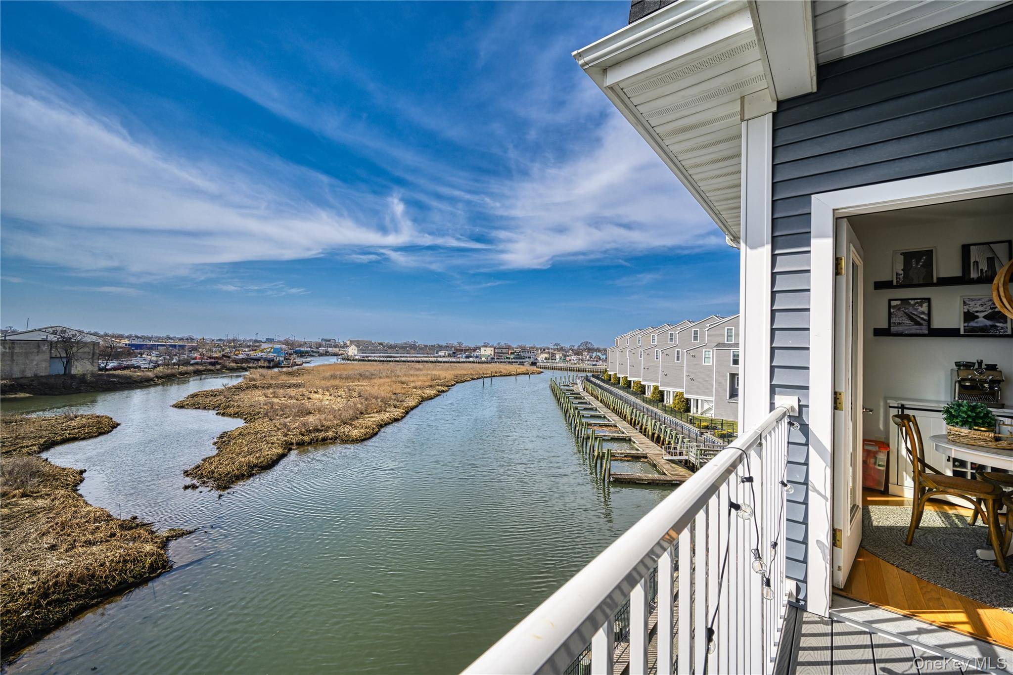 228 Marina Pointe DR, East Rockaway, NY 11518