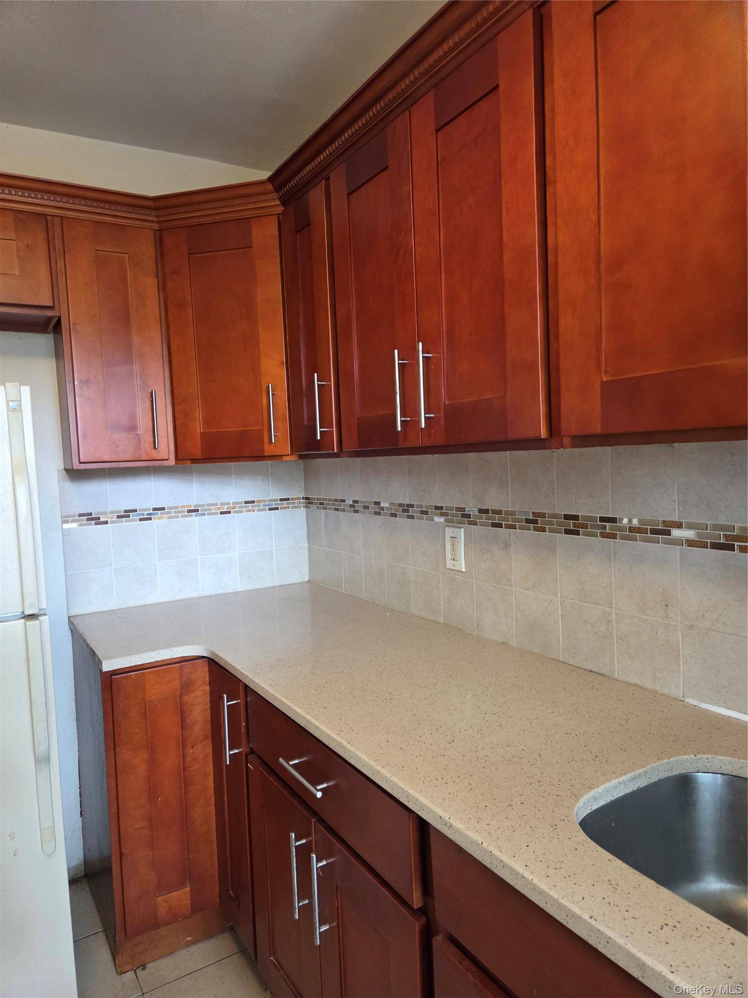 33-25 88th ST, Jackson Heights, NY 11372