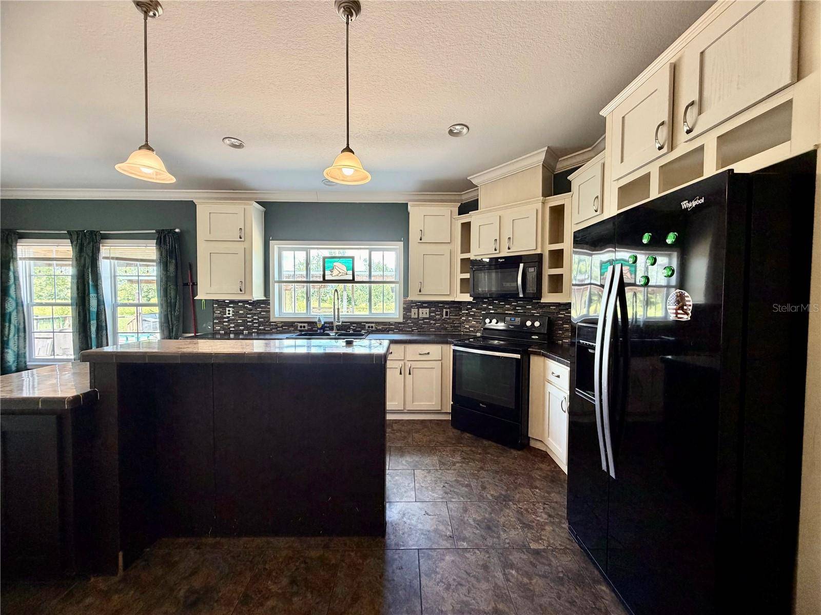 237 SW BARON GLN, Fort White, FL 32038
