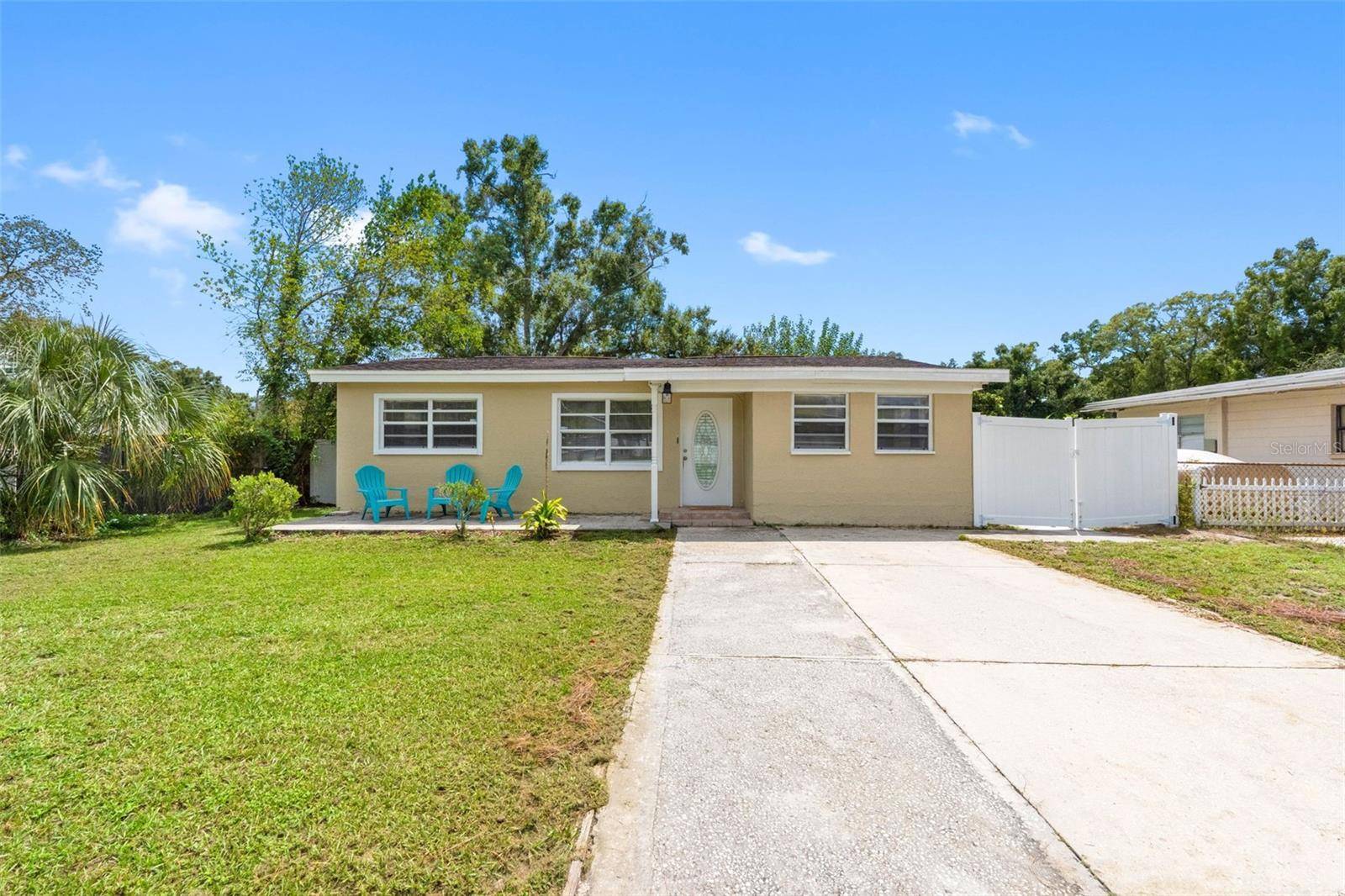 2405 E ANNIE ST, Tampa, FL 33612