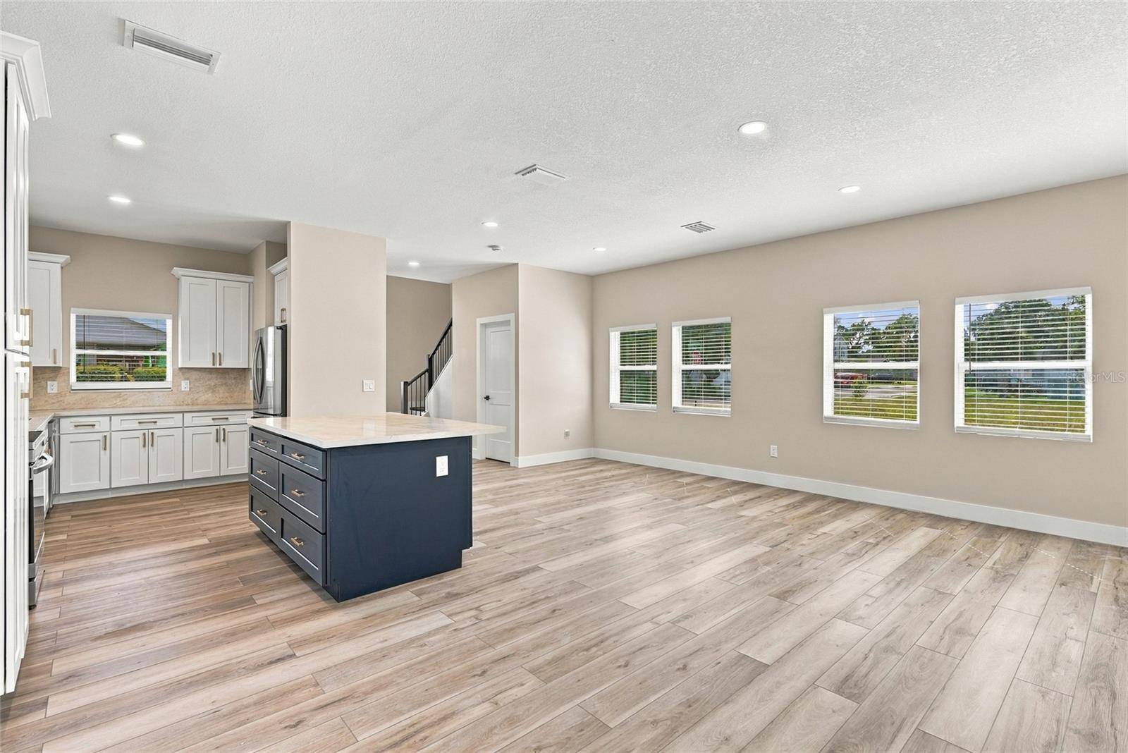 1002 E OSBORNE AVE, Tampa, FL 33603