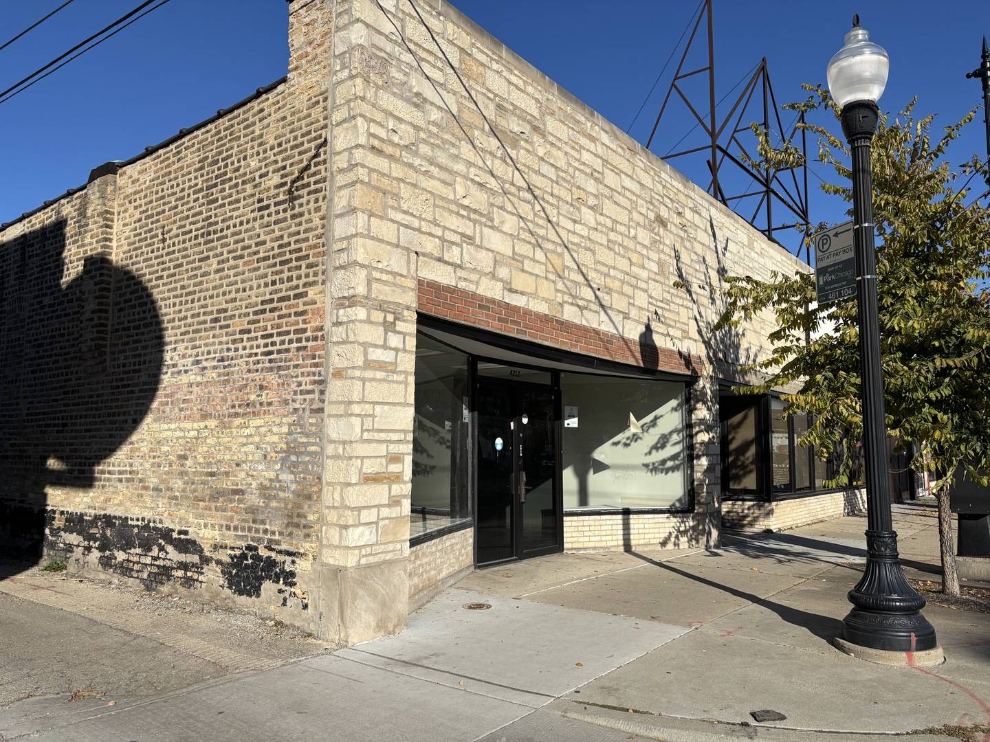4212 W Irving Park RD, Chicago, IL 60641