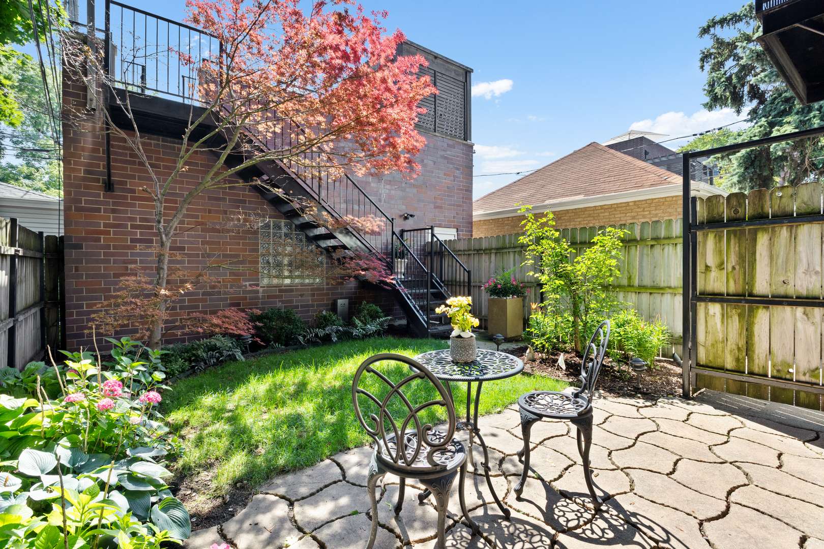 3921 N Greenview AVE #1, Chicago, IL 60613