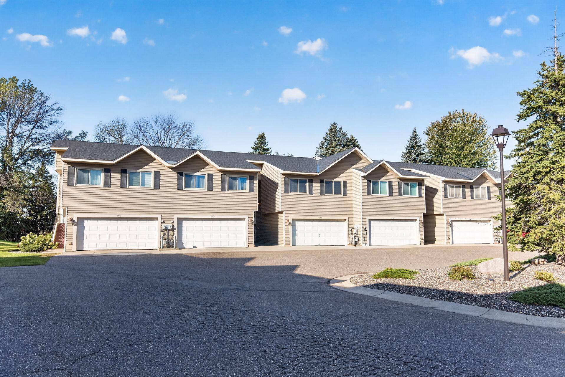 12779 82nd PL N, Maple Grove, MN 55369