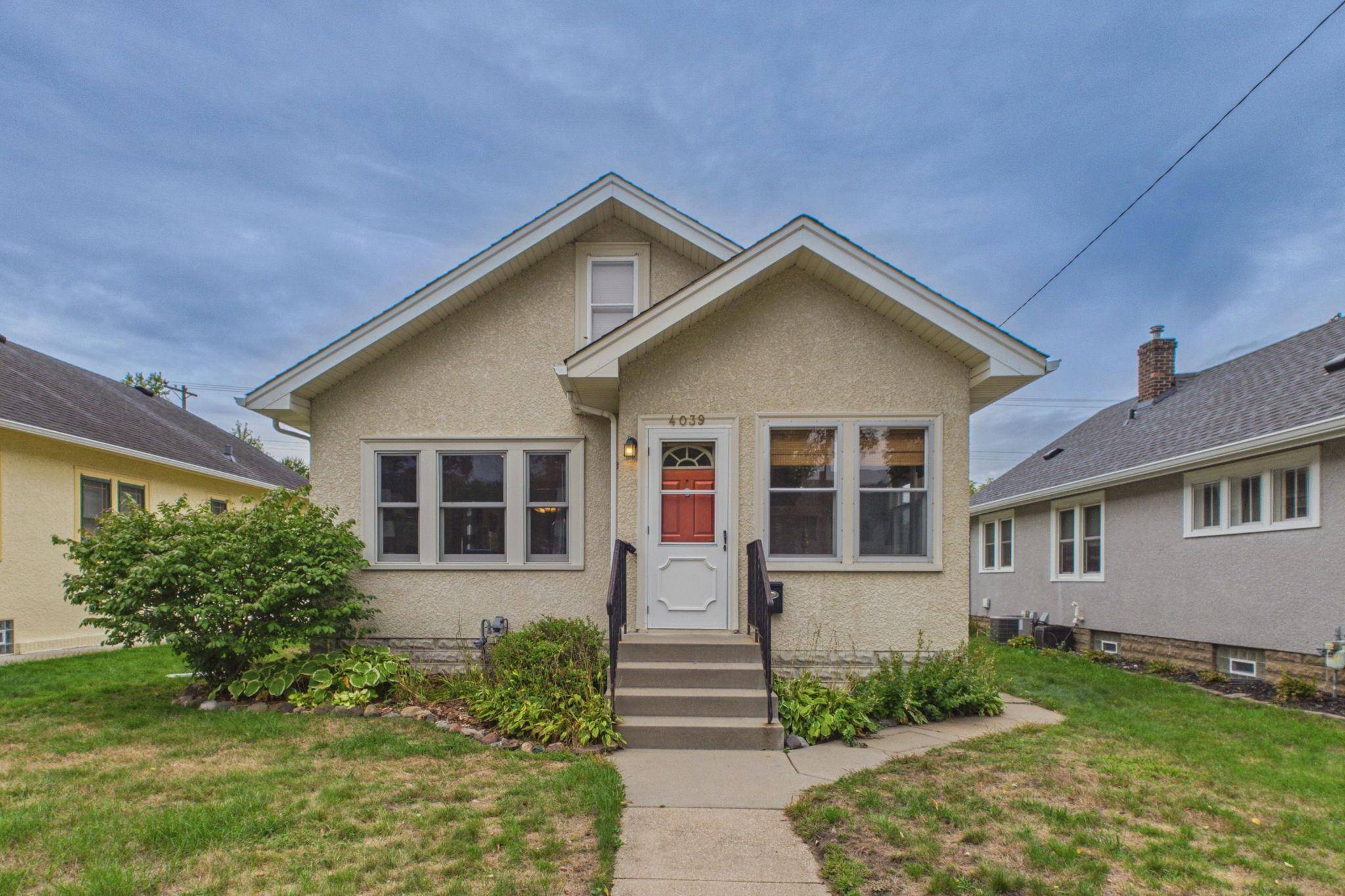 4039 Russell AVE N, Minneapolis, MN 55412