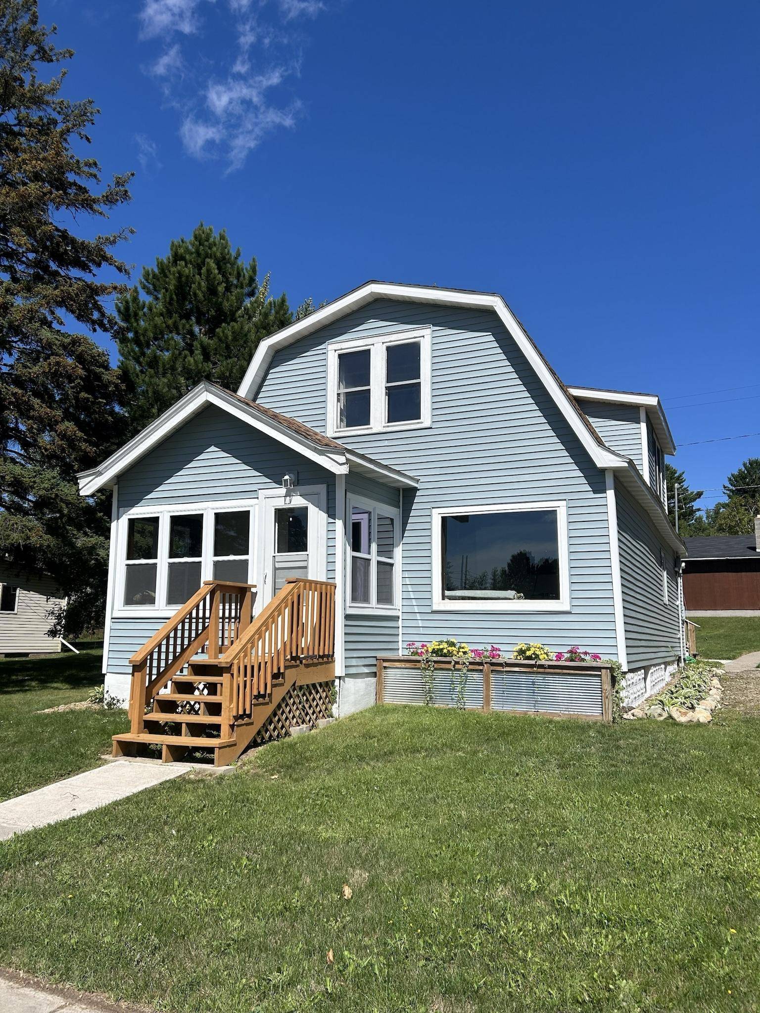 35 Jasper ST, Soudan, MN 55782