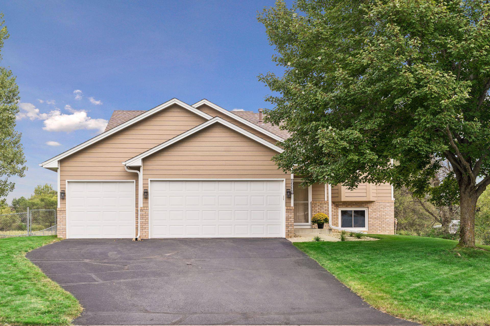 19321 Denver ST NW, Elk River, MN 55330