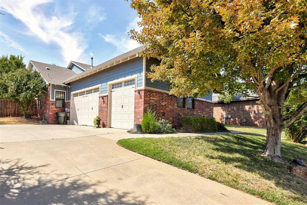 717 Falling Sky DR, Edmond, OK 73034