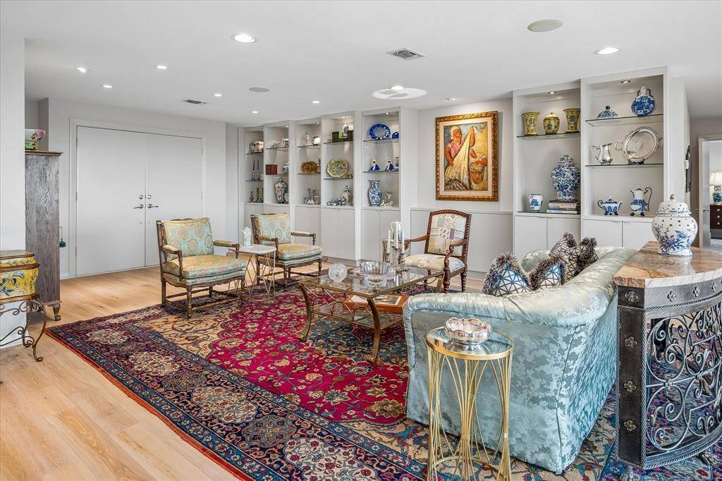 5200 Keller Springs Road #1217, Dallas, TX 75248