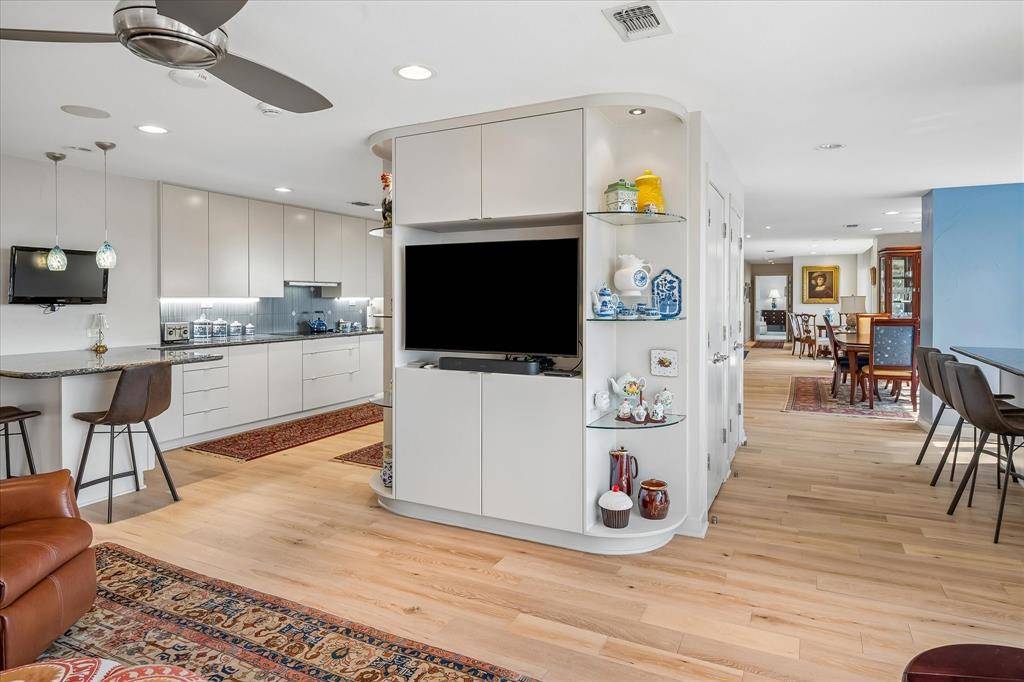 5200 Keller Springs Road #1217, Dallas, TX 75248