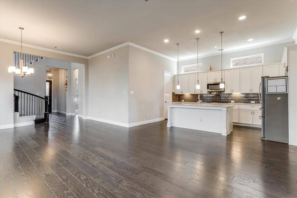 17553 Sequoia, Dallas, TX 75252