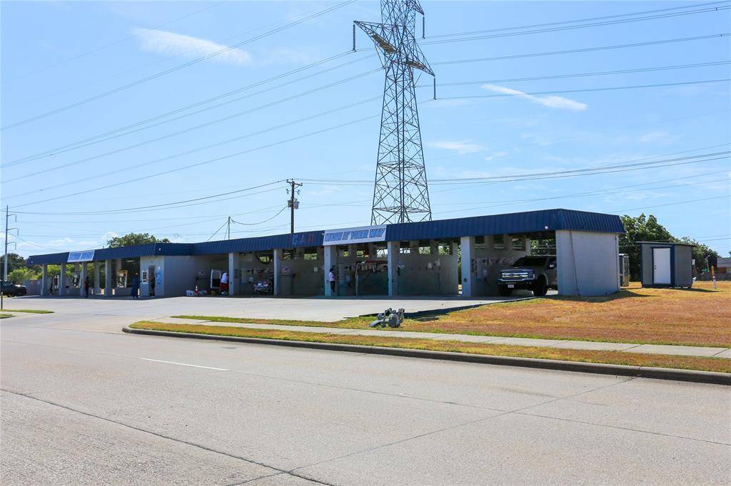 1425 Polo Road, Grand Prairie, TX 75052