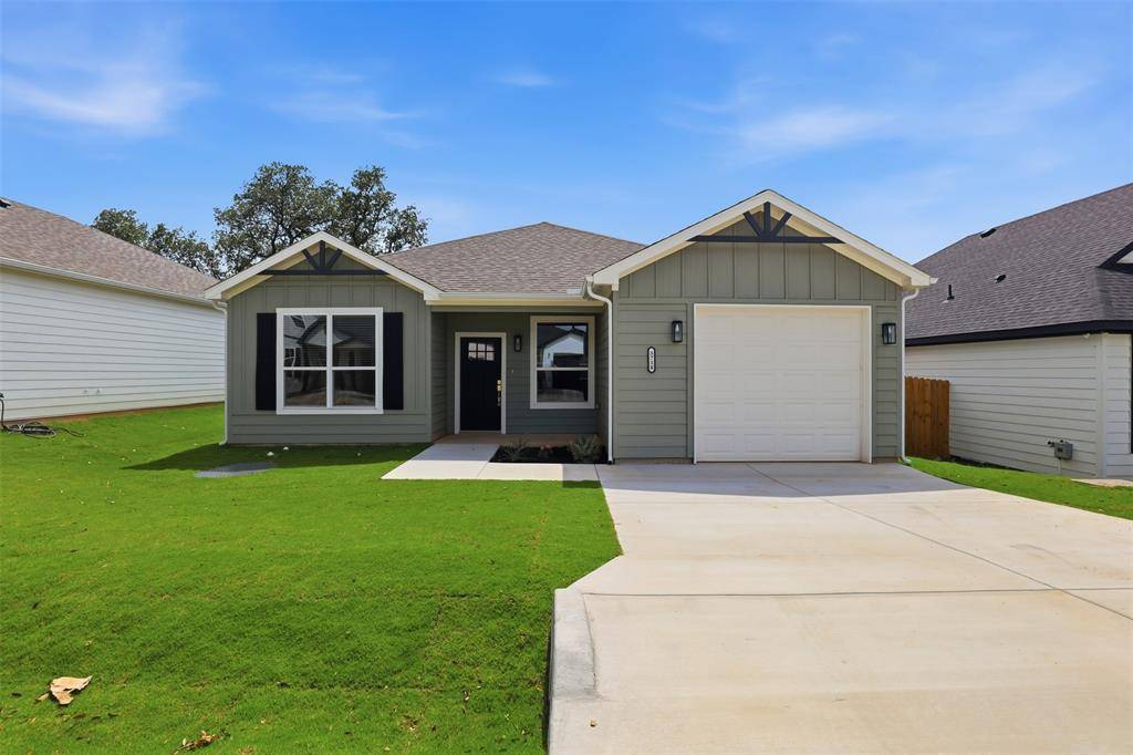 5718 Barkridge Drive, Granbury, TX 76048