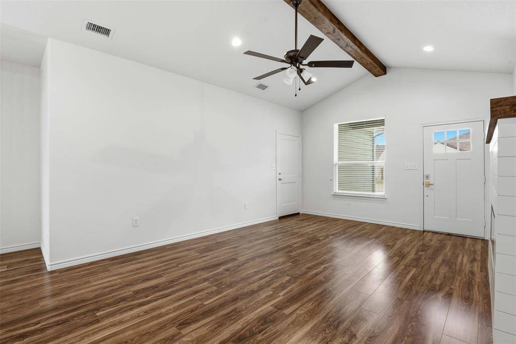 5718 Barkridge Drive, Granbury, TX 76048