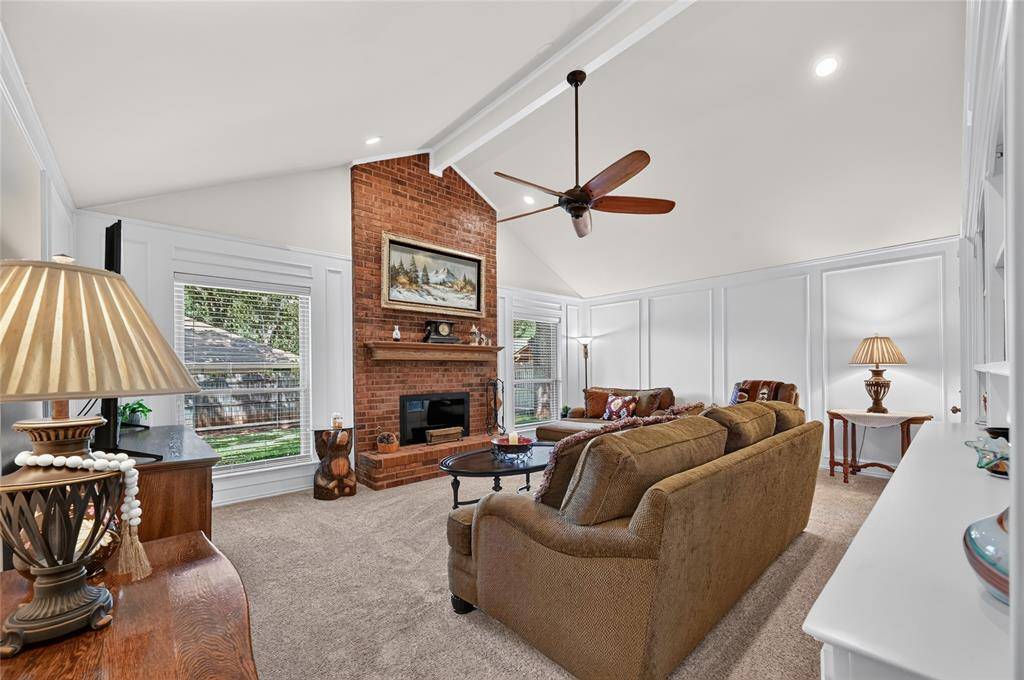 2021 Iron Horse Court, Arlington, TX 76017