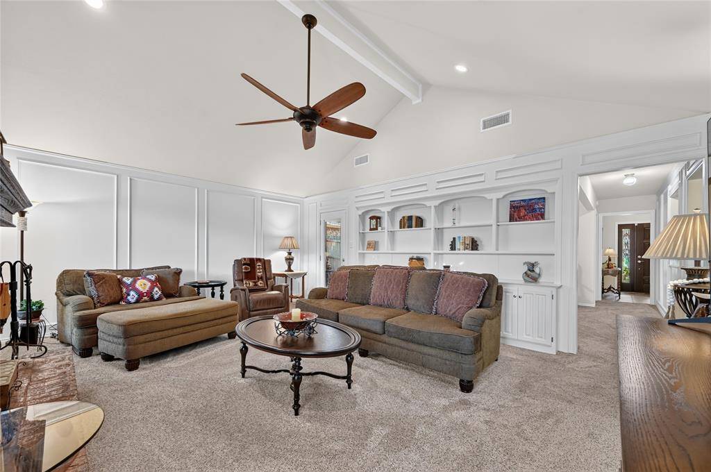 2021 Iron Horse Court, Arlington, TX 76017