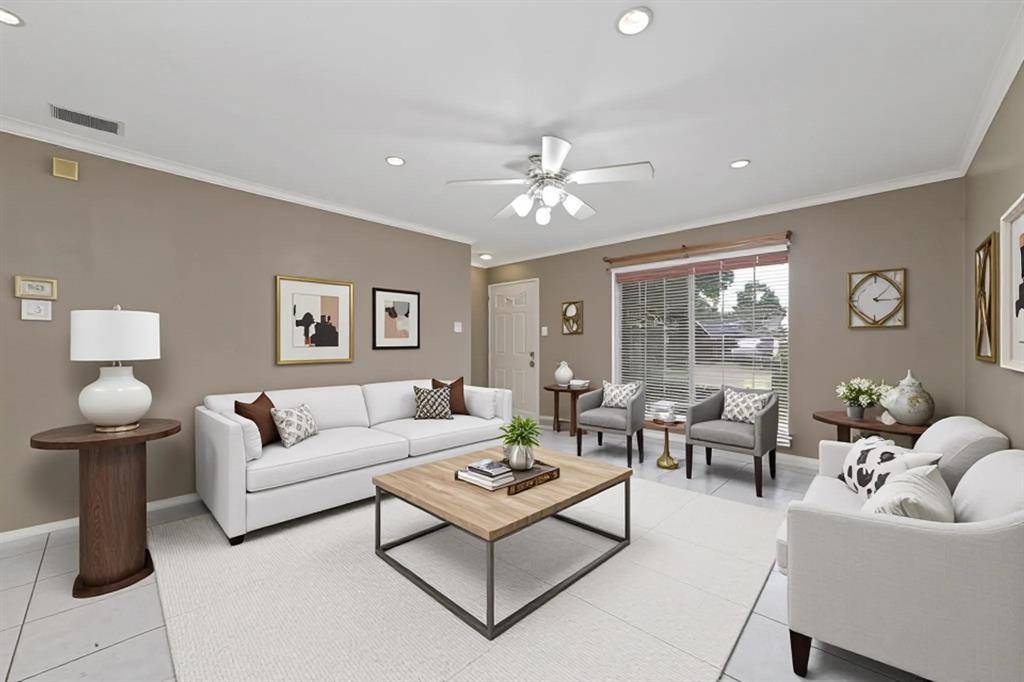 3306 Garrison Court, Houston, TX 77014