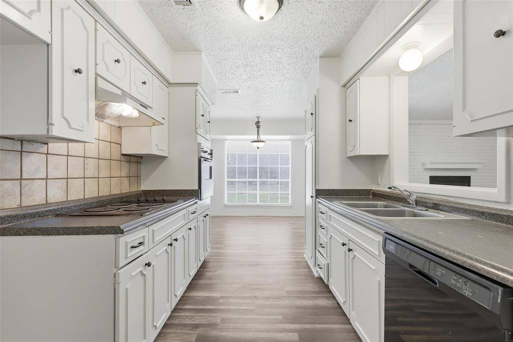 125 N Jessup Street, Alvarado, TX 76009