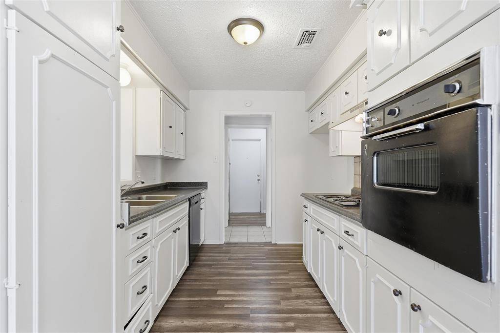 125 N Jessup Street, Alvarado, TX 76009