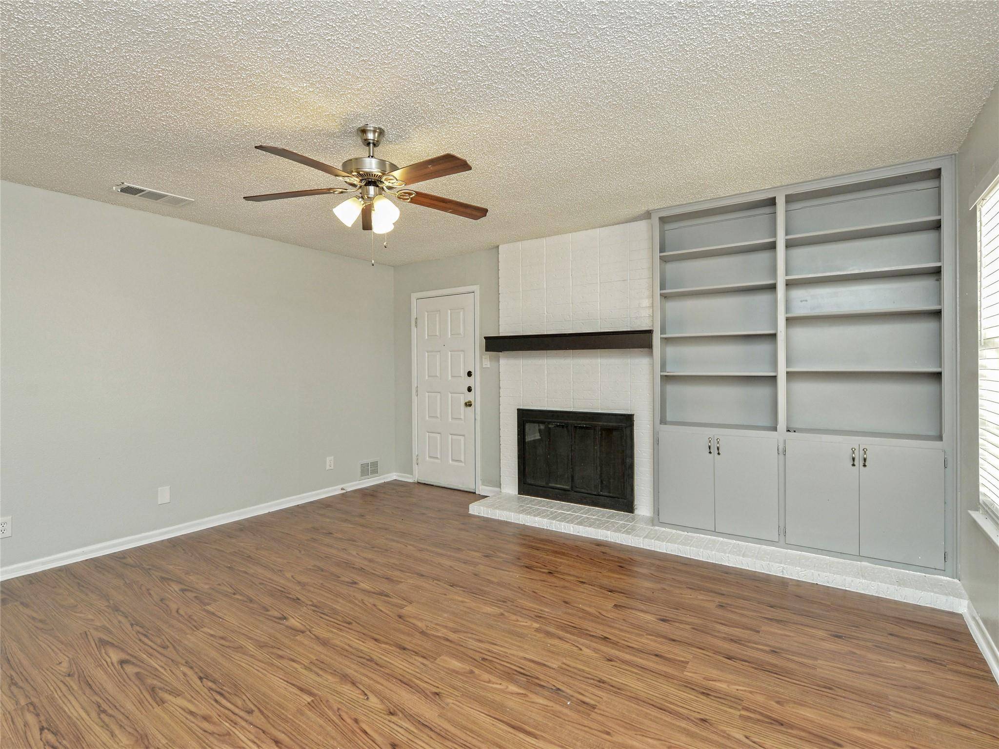 1010 Cushing DR #B, Round Rock, TX 78664