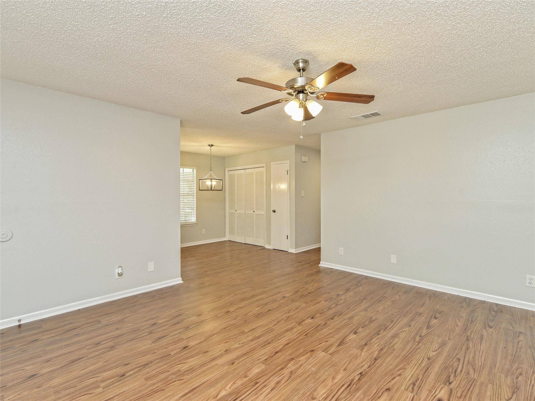 1010 Cushing DR #B, Round Rock, TX 78664