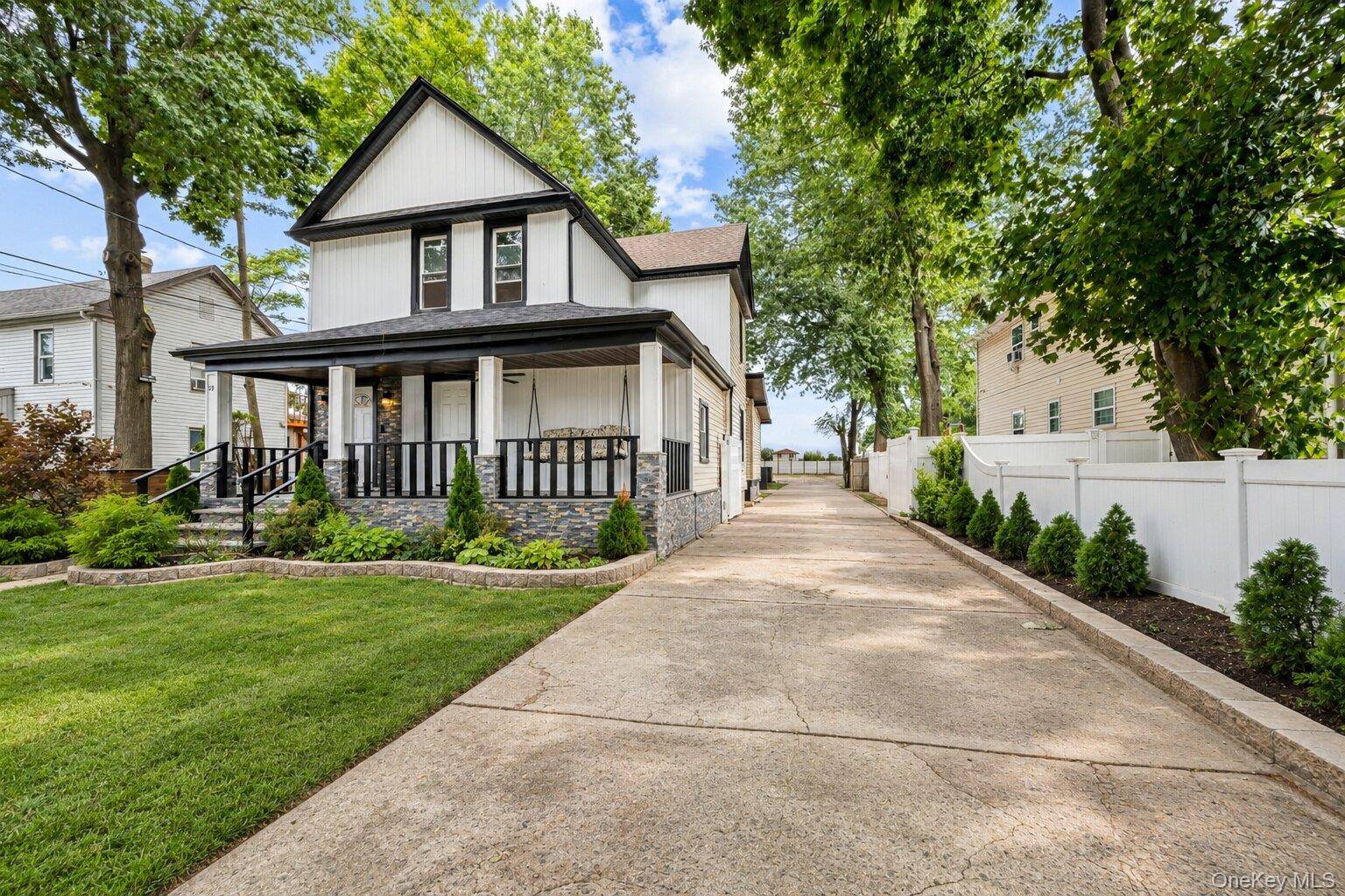 29 Elm AVE, Hempstead, NY 11550