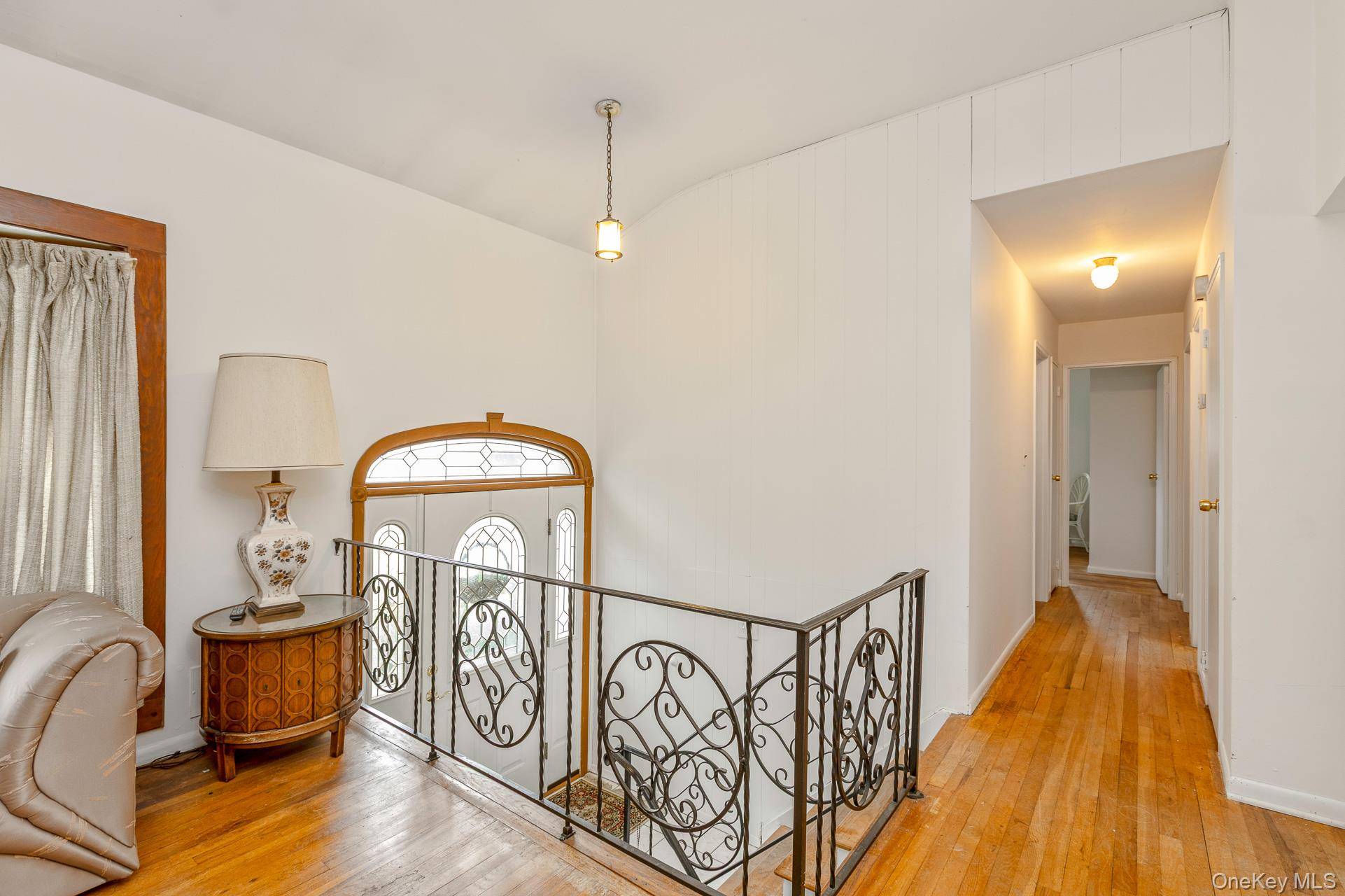 16 Arlington AVE, Saint James, NY 11780