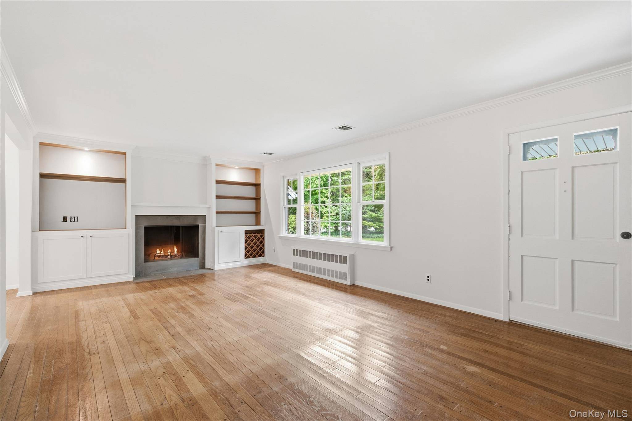 174 Flower Hill RD, Huntington, NY 11743