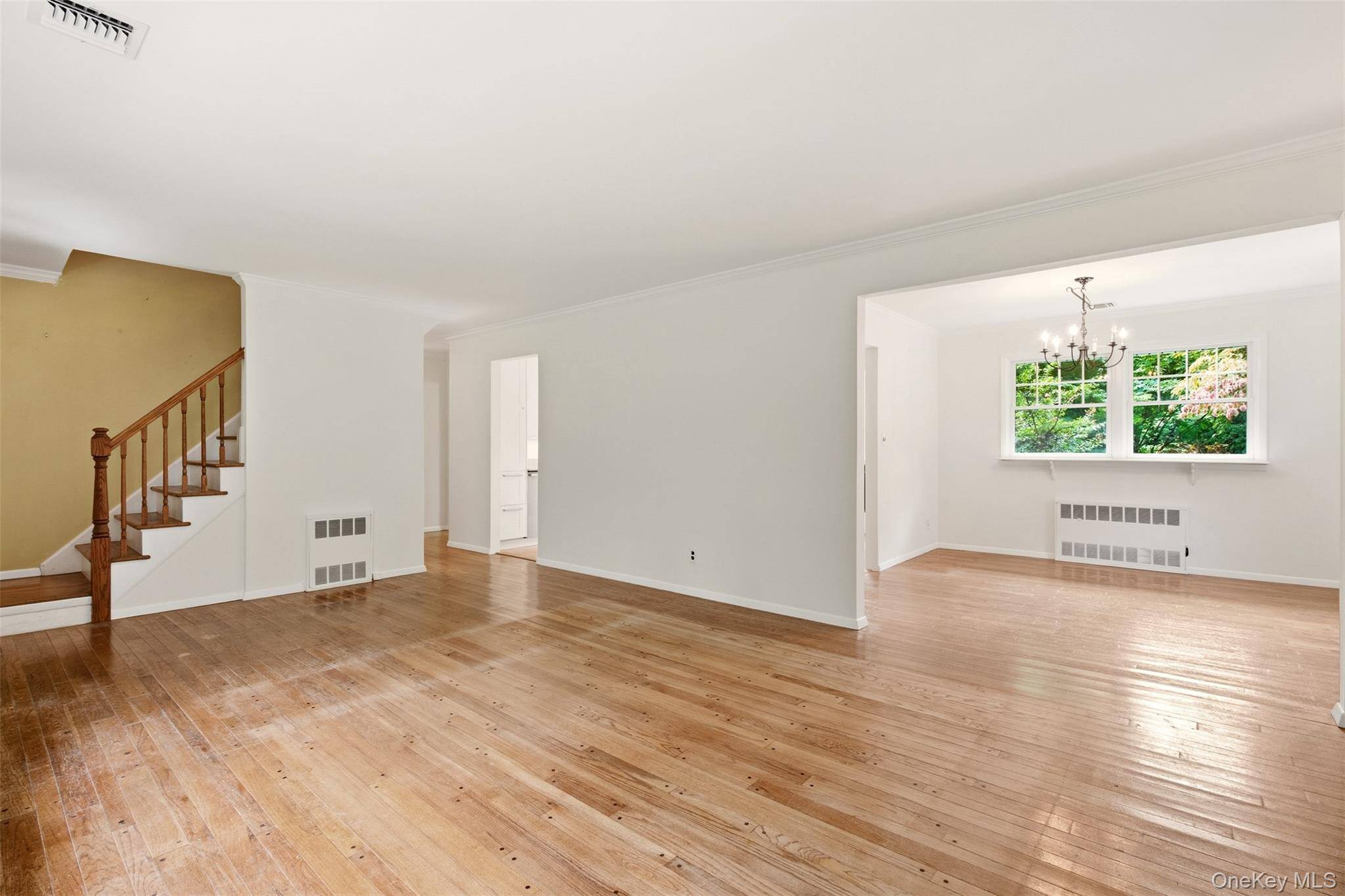 174 Flower Hill RD, Huntington, NY 11743