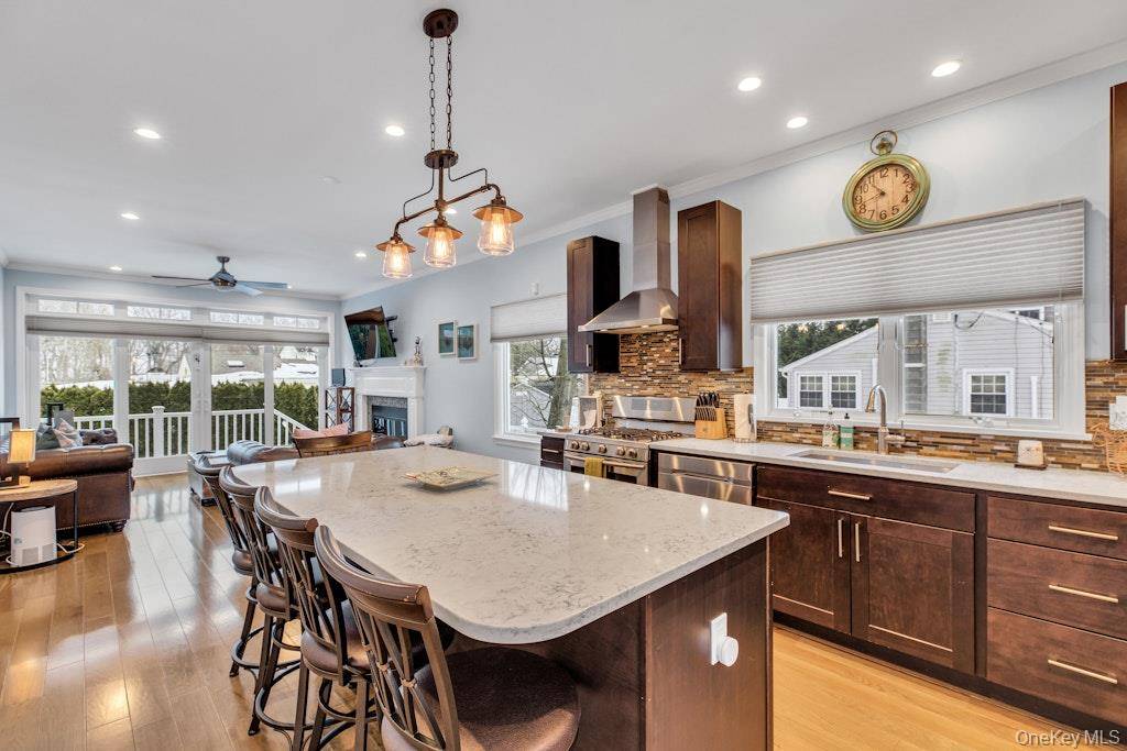 300 Fiddler LN, Greenport, NY 11944