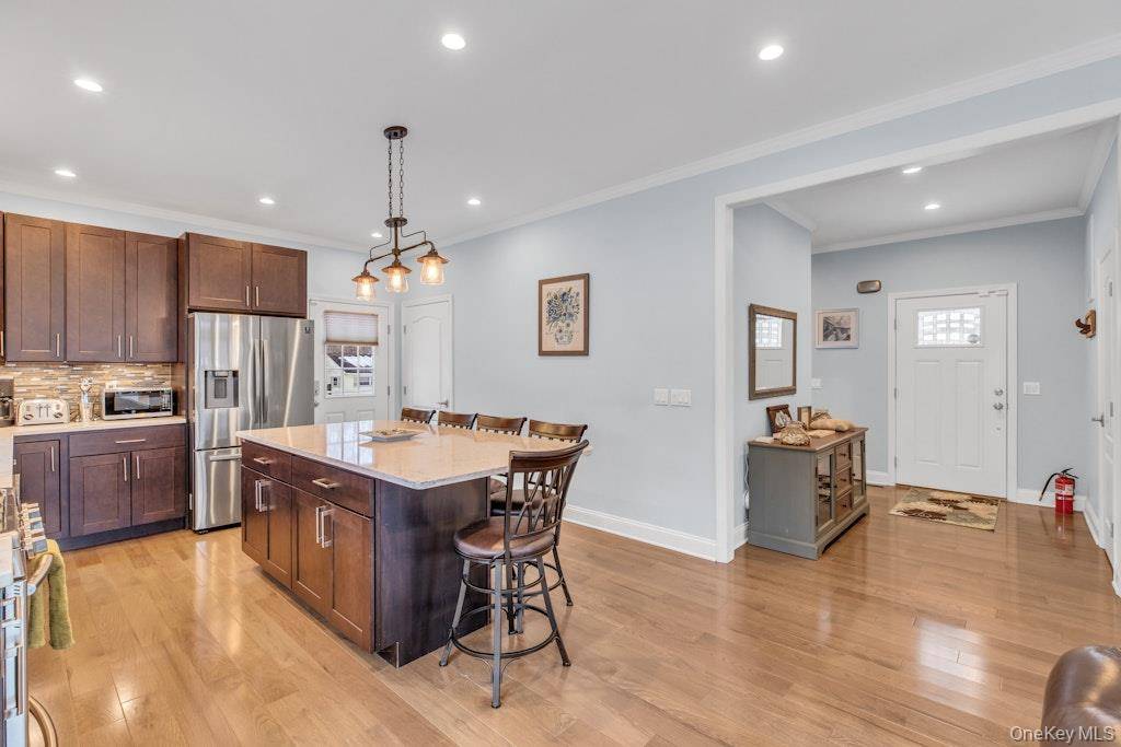 300 Fiddler LN, Greenport, NY 11944