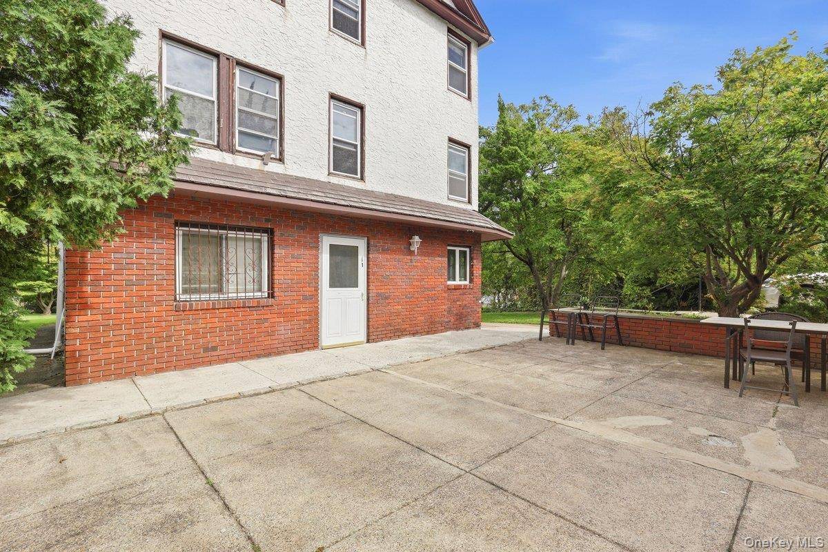 100 Highland AVE, Eastchester, NY 10709