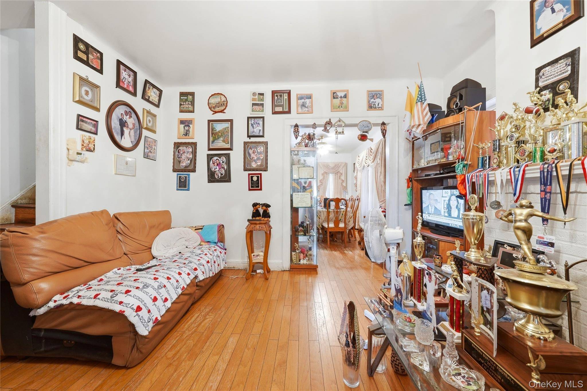 11226 197th ST, Saint Albans, NY 11412