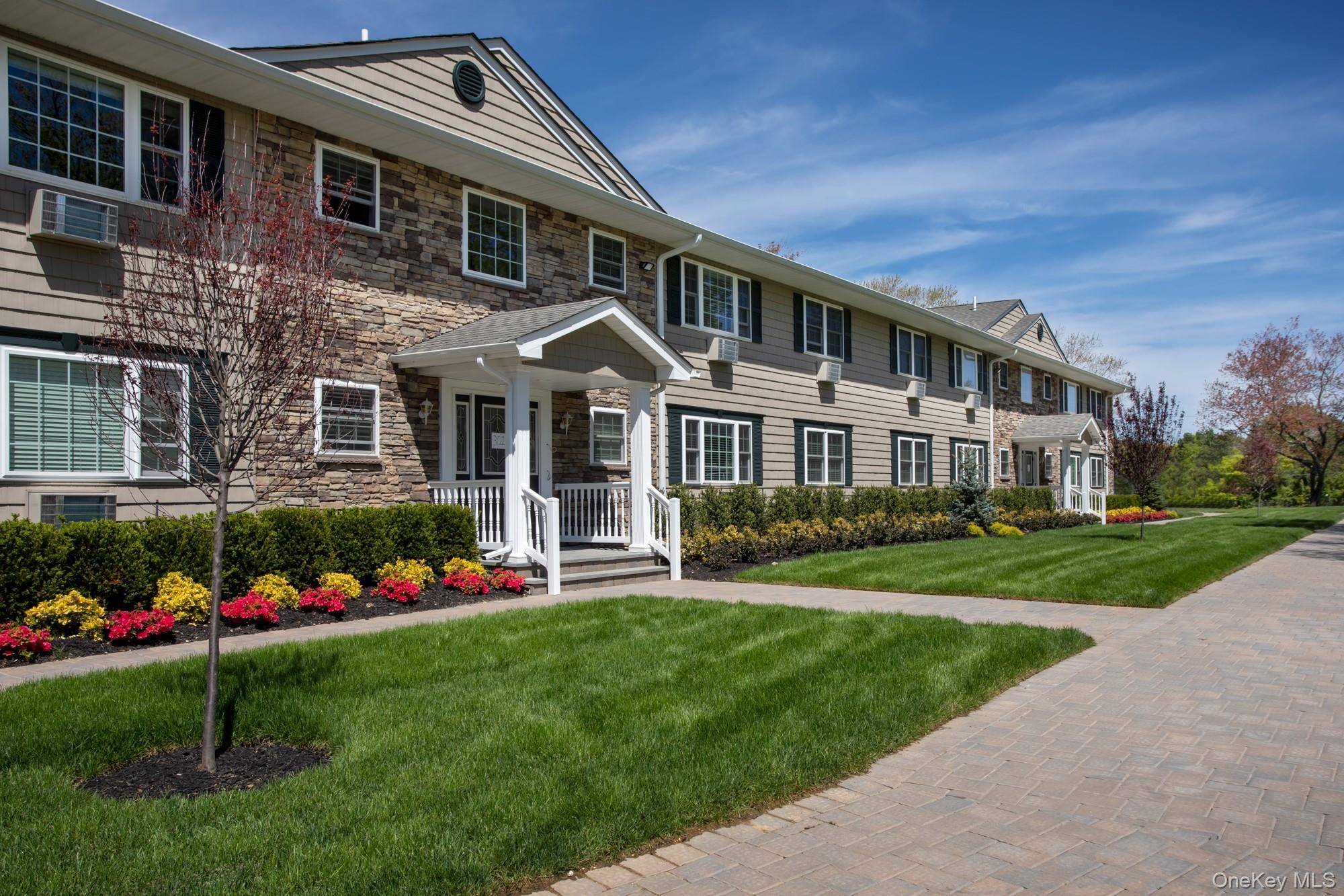 317 Robinson AVE #317-6, Patchogue, NY 11772