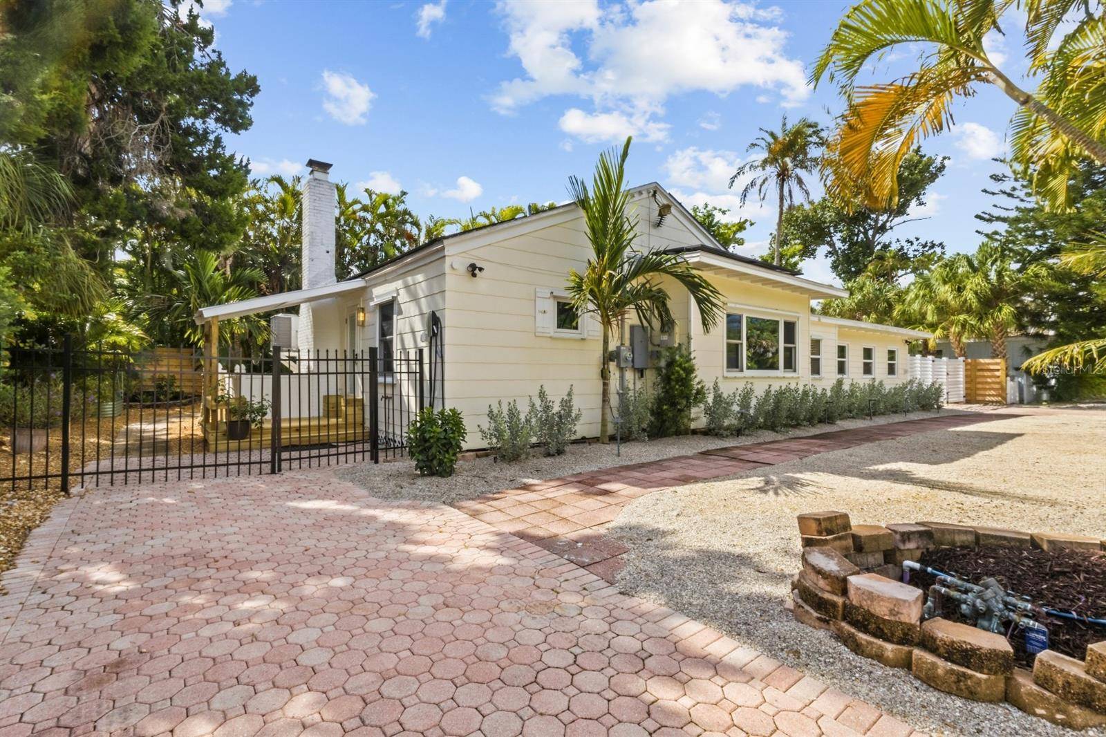 760 LONGBOAT CT, Longboat Key, FL 34228