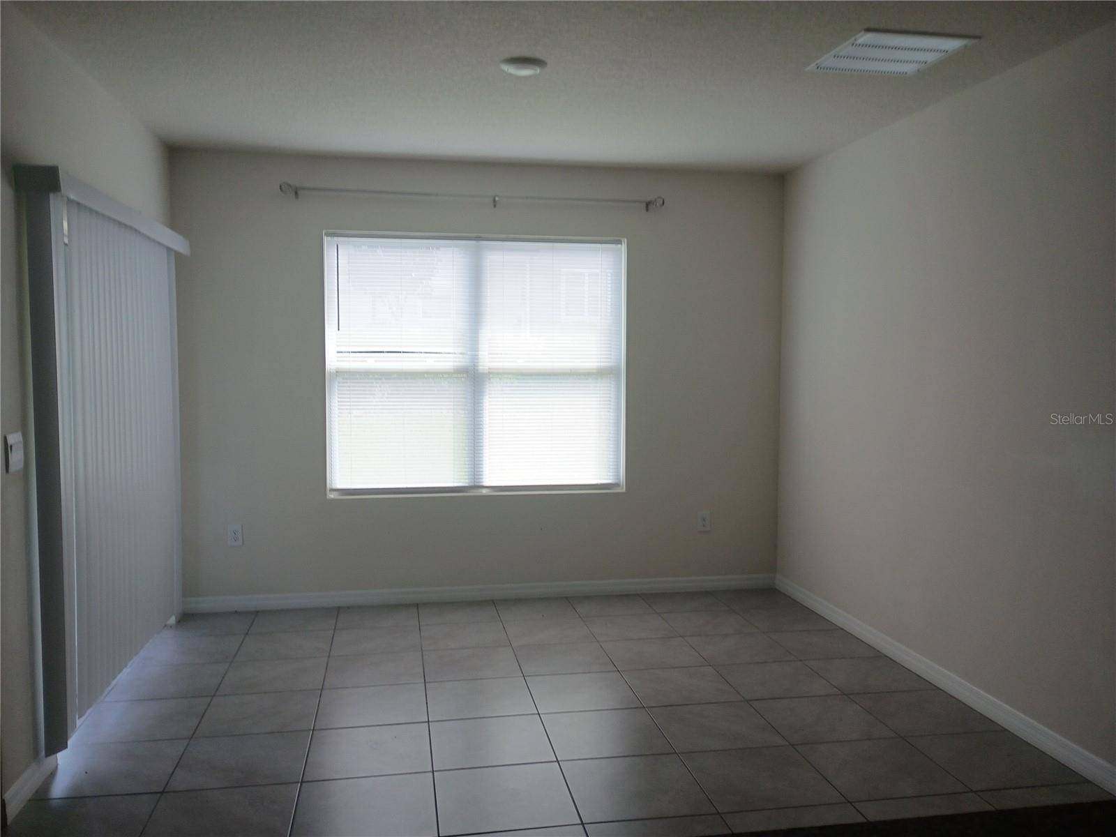 2637 ROWAN ST, Tavares, FL 32778