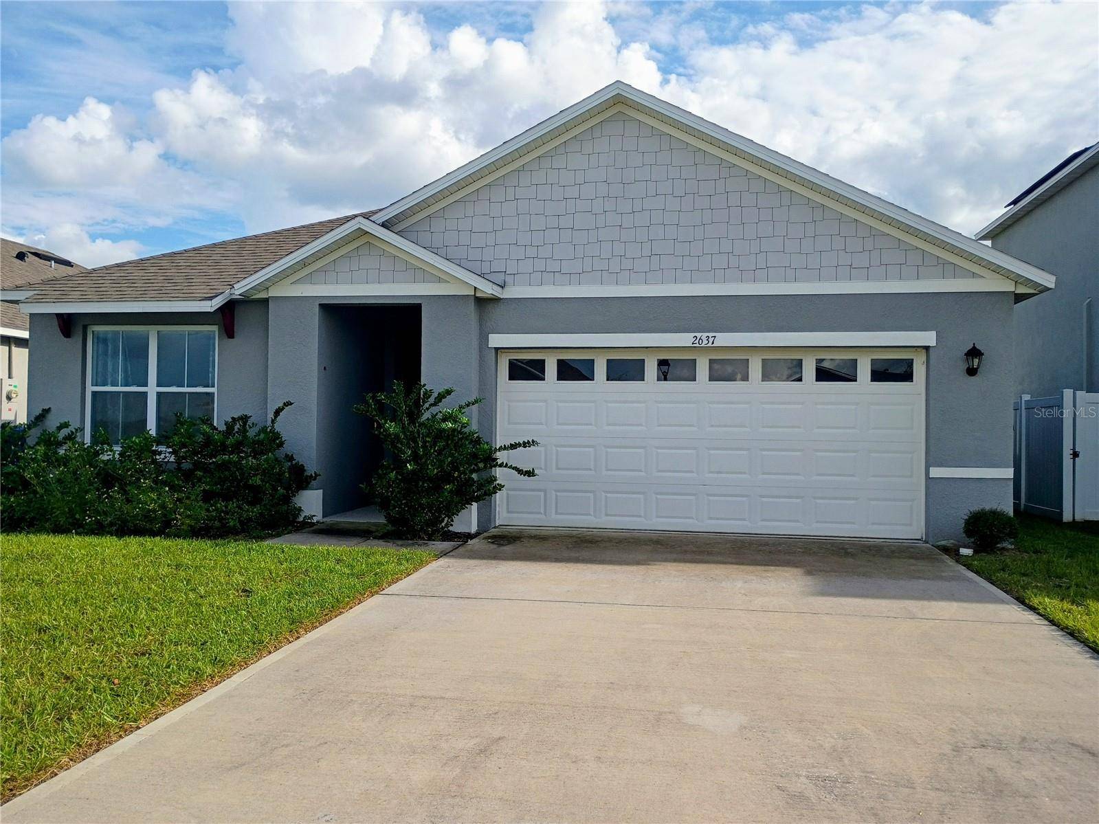 2637 ROWAN ST, Tavares, FL 32778