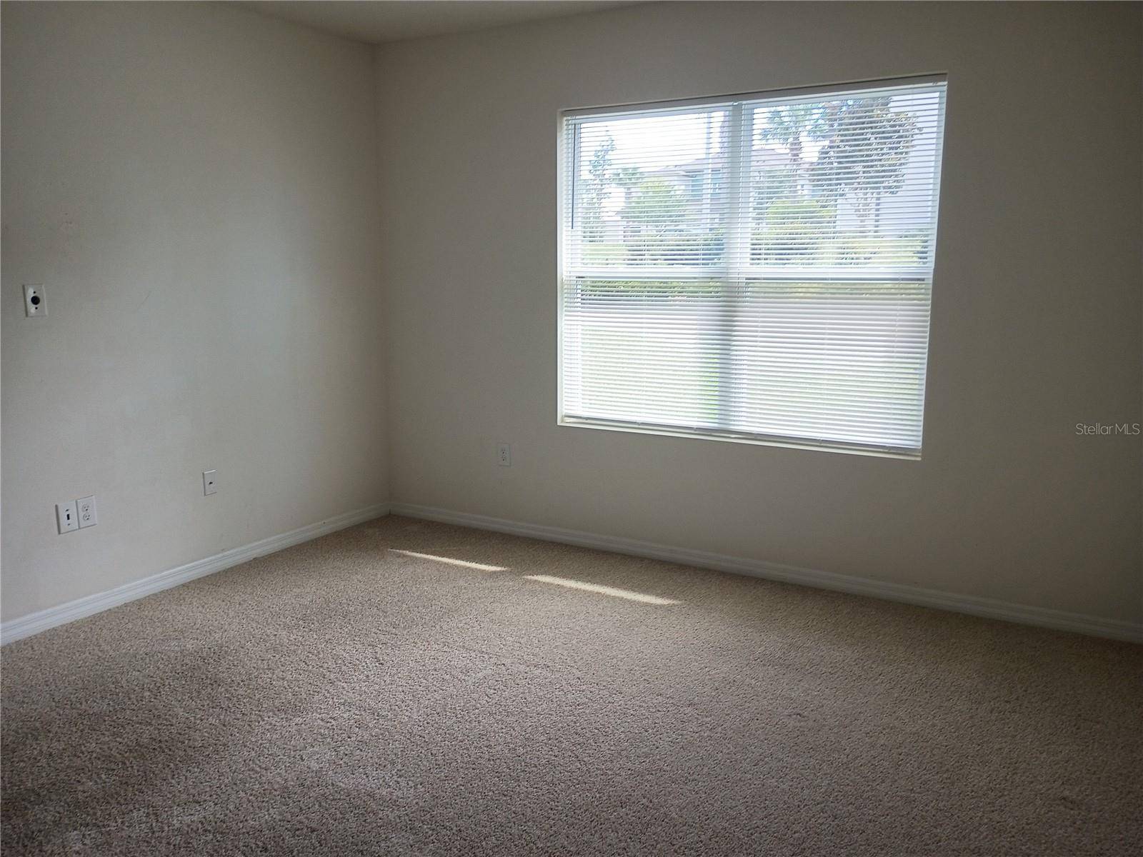 2637 ROWAN ST, Tavares, FL 32778