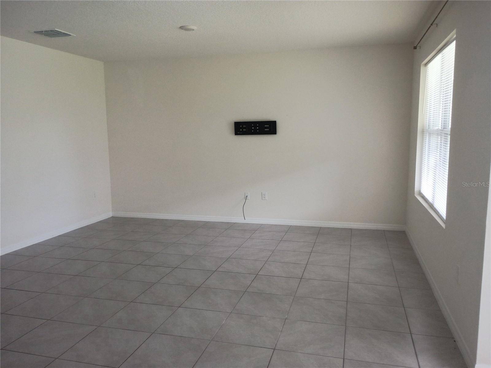 2637 ROWAN ST, Tavares, FL 32778
